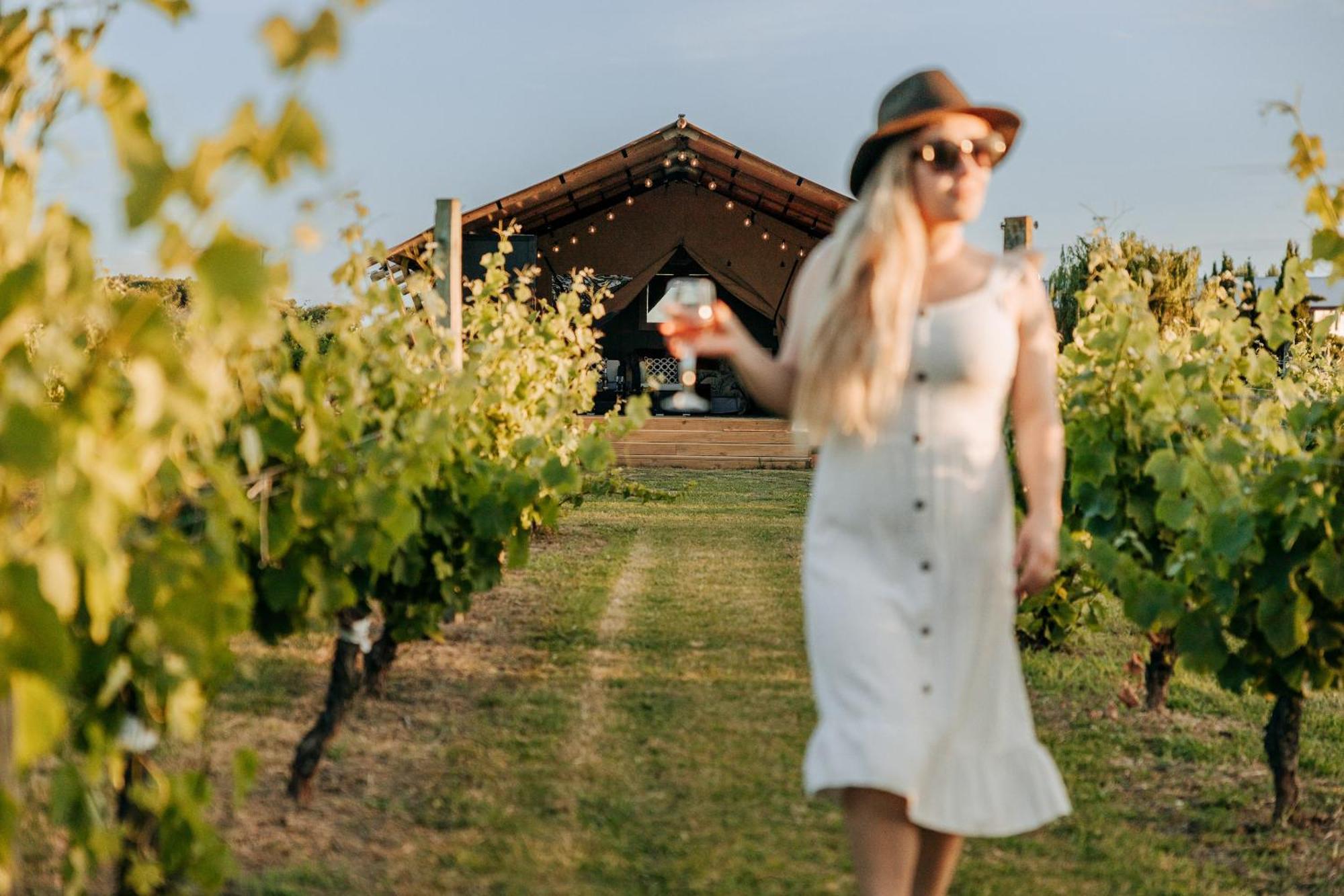 Villas & Vines Glamping Hastings Exterior foto